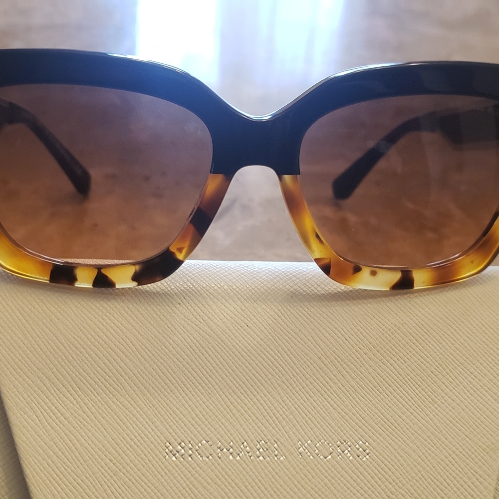 Kors sunglasses, new never worn